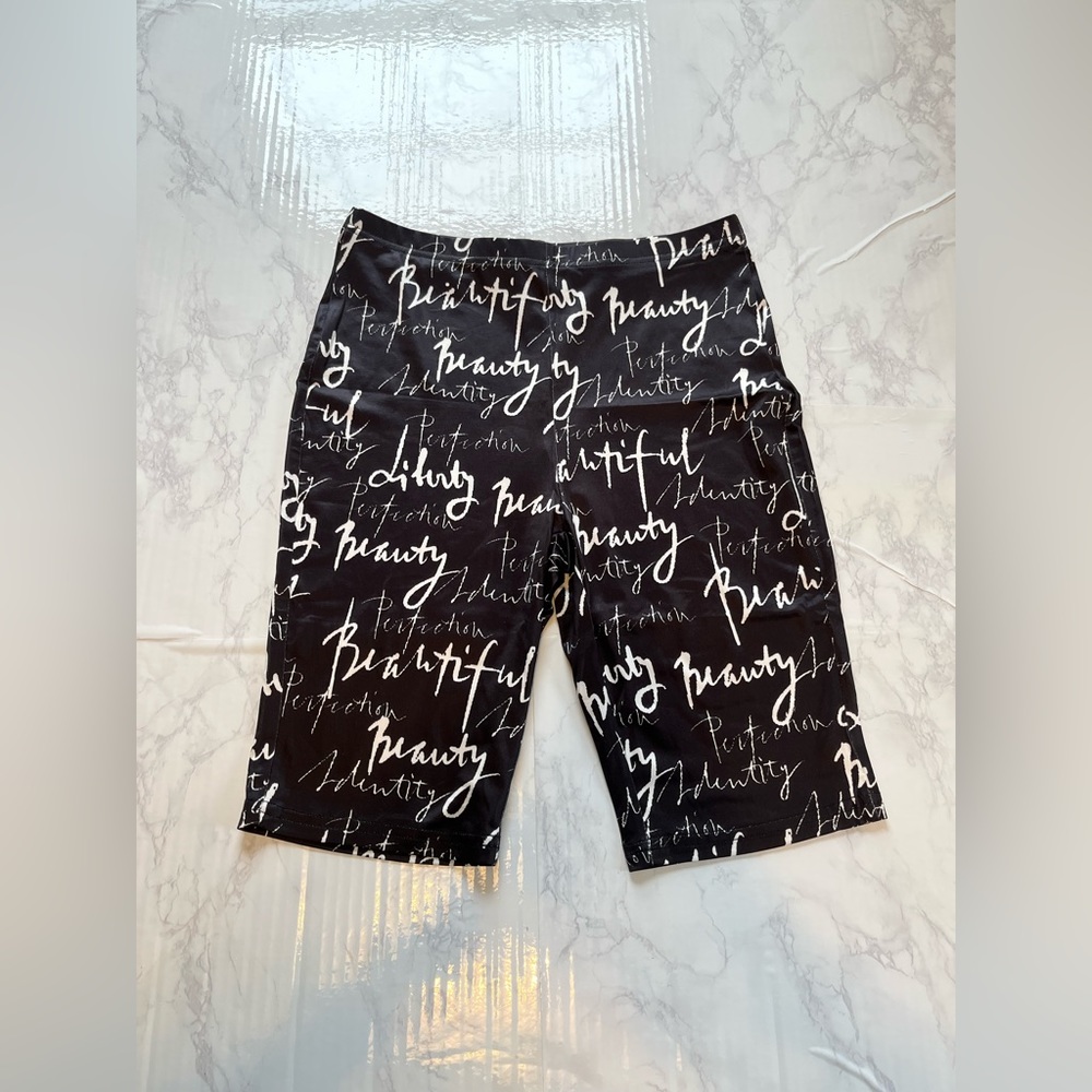 NWOT Faeriesty Printed Biker Shorts, Size: M